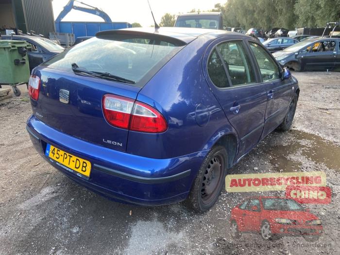 Seat Leon 1.6 16V Samochód złomowany (2004, Niebieski)