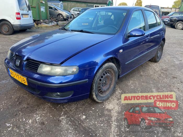 Seat Leon 1.6 16V Samochód złomowany (2004, Niebieski)