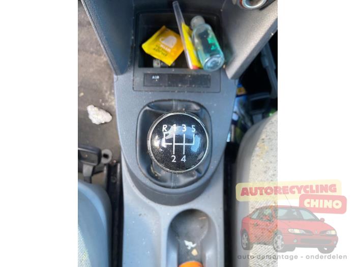 Volkswagen Caddy III 2.0 SDI Skrotfordon (2005, ZWART)