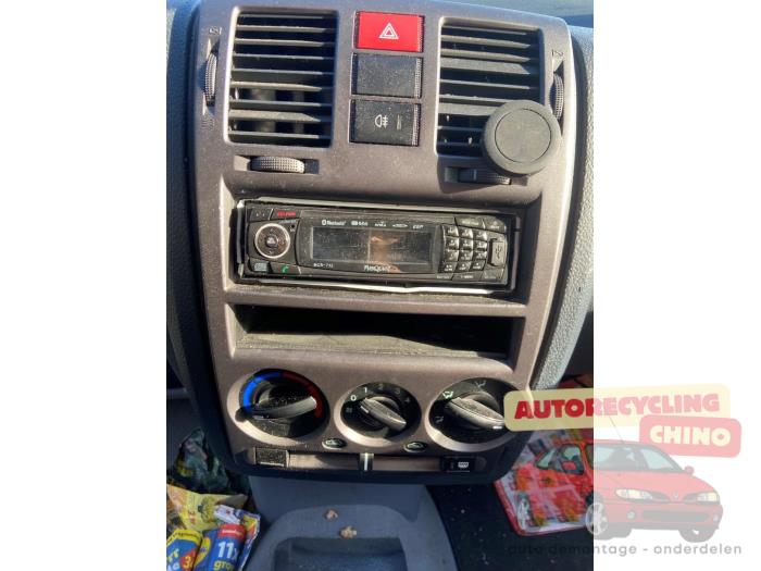 Hyundai Getz 1.1i 12V Skrotfordon (2003, BLAUW)