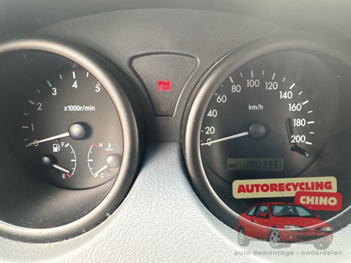 Daewoo Kalos 1.2 Salvage vehicle (2004, Orange)