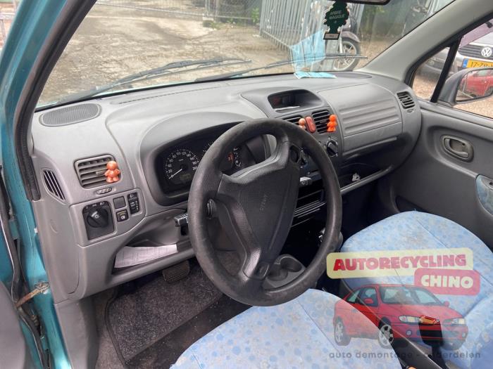 Suzuki Wagon-R+ 1.3 16V Schrottauto (2001, Grün)