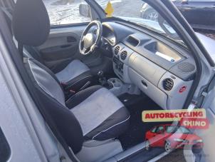Renault Kangoo 1.2 16V Épave (2004, Gris)