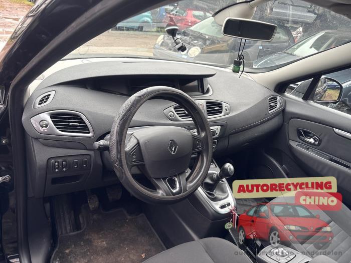 Renault Scénic III 1.2 16V TCe 115 Energy Épave (2015, Noir)