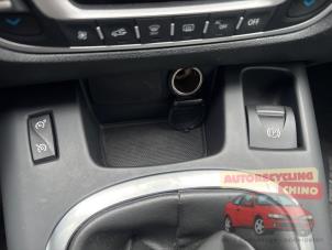 Renault Scénic III 1.2 16V TCe 115 Energy Épave (2015, Noir)