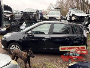 Renault Scénic III 1.2 16V TCe 115 Energy Épave (2015, Noir)