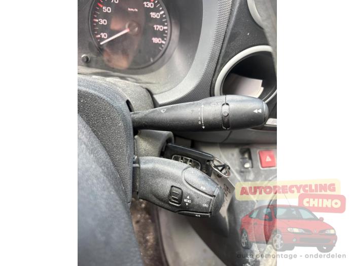Citroen Berlingo 1.6 BlueHDI 75 Samochód złomowany (2018, Bialy)