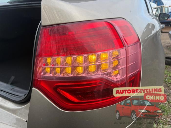 Citroen C5 III Berline 1.6 16V THP 155 Épave (2010, Beige)