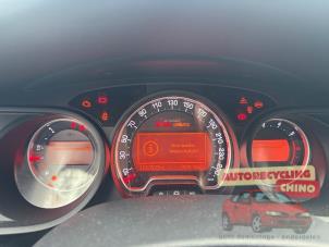 Citroen C5 III Berline 1.6 16V THP 155 Épave (2010, Beige)