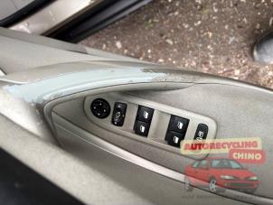 Citroen C5 III Berline 1.6 16V THP 155 Épave (2010, Beige)