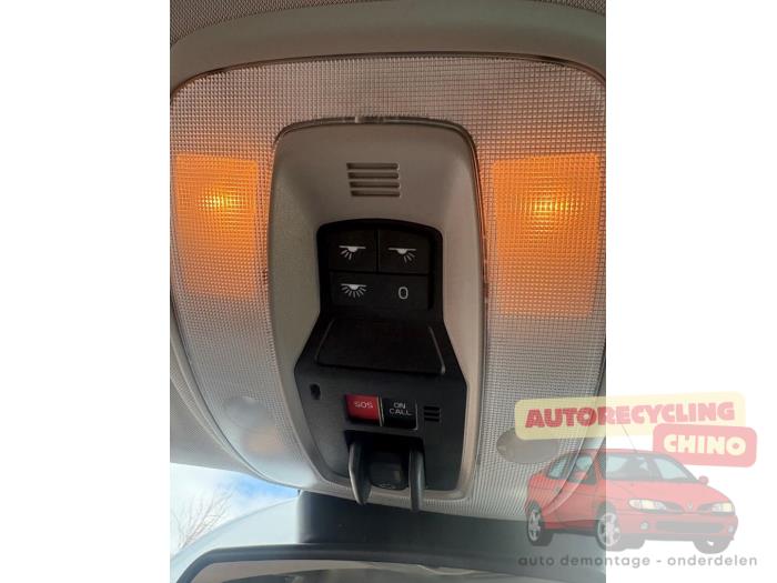 Volvo V60 I 2.4 D6 20V Plug-in Hybrid AWD Schrottauto (2013, Grau)