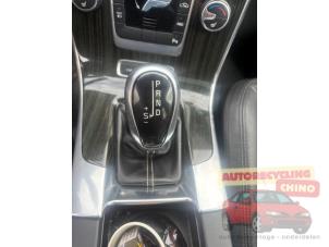 Volvo V60 I 2.4 D6 20V Plug-in Hybrid AWD Schrottauto (2013, Grau)
