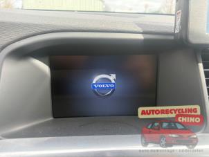Volvo V60 I 2.4 D6 20V Plug-in Hybrid AWD Schrottauto (2013, Grau)