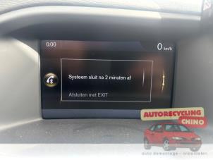 Volvo V60 I 2.4 D6 20V Plug-in Hybrid AWD Schrottauto (2013, Grau)