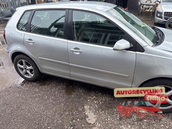 Volkswagen Polo IV 1.2 12V Épave (2006, Gris)