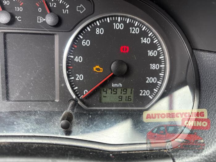 Volkswagen Polo IV 1.2 12V Épave (2006, Gris)