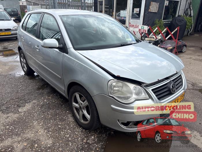 Volkswagen Polo IV 1.2 12V Épave (2006, Gris)