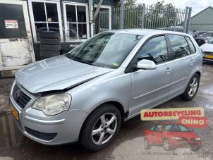 Volkswagen Polo IV 1.2 12V Épave (2006, Gris)