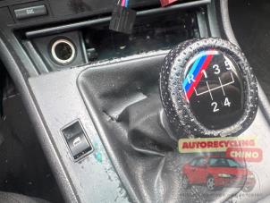 BMW 3 serie Compact 318ti 16V Samochód złomowany (2003, Czarny)