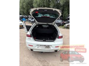 Alfa Romeo 159 Sportwagon 1.8 TBi 16V Samochód złomowany (2012, Bialy)