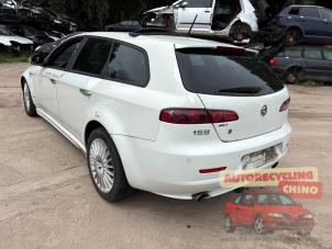 Alfa Romeo 159 Sportwagon 1.8 TBi 16V Samochód złomowany (2012, Bialy)