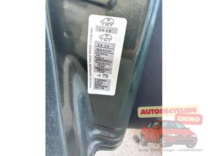 Peugeot 207/207+ 1.6 16V VTRi Vehículo de desguace (2009, Gris)