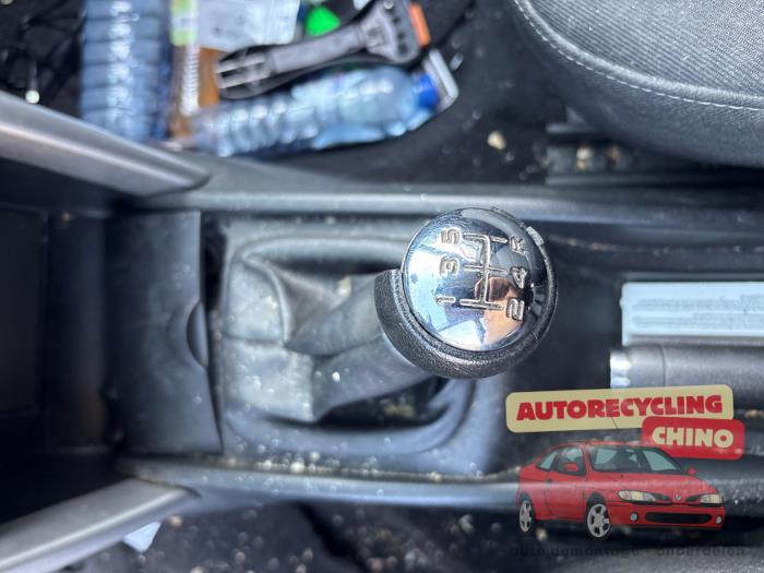 Peugeot 207/207+ 1.6 16V VTRi Vehículo de desguace (2009, Gris)