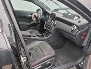 Mercedes A 2.0 A-250 Turbo 16V Épave (2012, Noir)