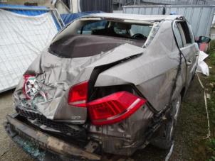 Volkswagen Passat 2.0 TDI 16V 170 Samochód złomowany (2011, Brazowy)