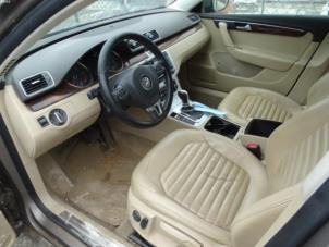 Volkswagen Passat 2.0 TDI 16V 170 Samochód złomowany (2011, Brazowy)
