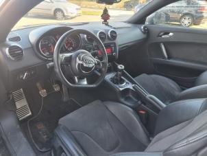 Audi TT 1.8 TFSI 16V Schrottauto (2011, Grau)