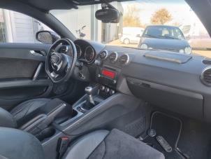 Audi TT 1.8 TFSI 16V Schrottauto (2011, Grau)