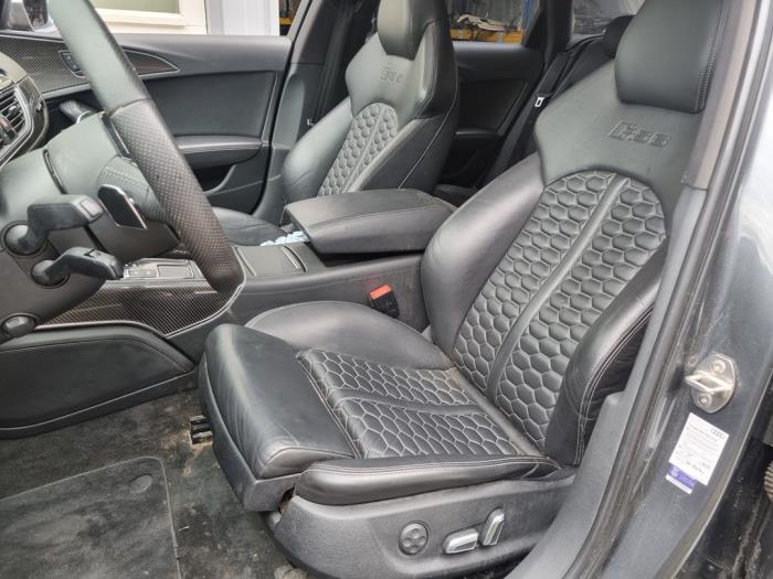 Audi RS 6 Avant 4.0 V8 TFSI 32V Épave (2013, Gris)