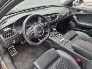 Audi RS 6 Avant 4.0 V8 TFSI 32V Épave (2013, Gris)