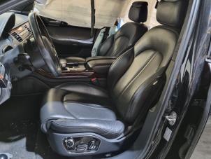 Audi A8 4.2 TDI V8 32V Quattro Épave (2011, Noir)