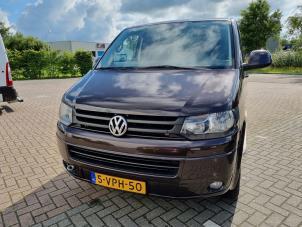 Volkswagen Transporter T5 2.0 TDI DRF Épave (2011, Brun)