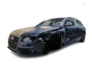 Audi A4 Avant 3.0 TDI V6 24V Quattro Épave (2008, Foncé, Gris)