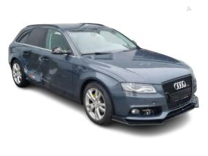 Audi A4 Avant 2.0 TDI 16V Samochód złomowany (2010, Szary)