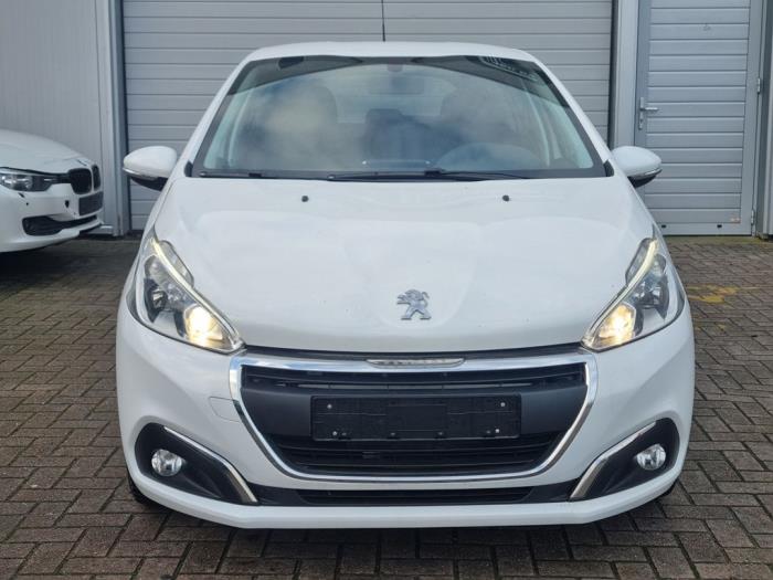 Peugeot 208 I 1.2 Vti 12V PureTech Épave (2018, Blanc)
