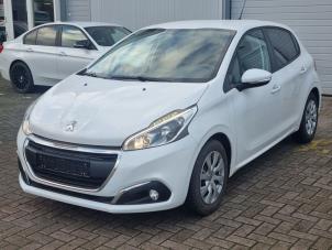 Peugeot 208 I 1.2 Vti 12V PureTech Épave (2018, Blanc)