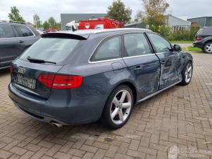 Audi A4 Avant 3.0 TDI V6 24V Quattro Épave (2008, Foncé, Gris)