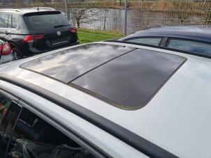 Audi A4 Avant 3.0 TDI 245 V6 24V Quattro Épave (2015, Blanc)