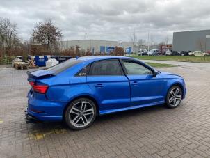 Audi A3 Limousine 1.0 TFSI 12V Épave (2018, Bleu)