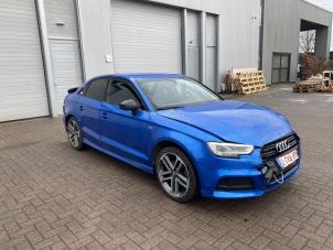 Audi A3 Limousine 1.0 TFSI 12V Épave (2018, Bleu)