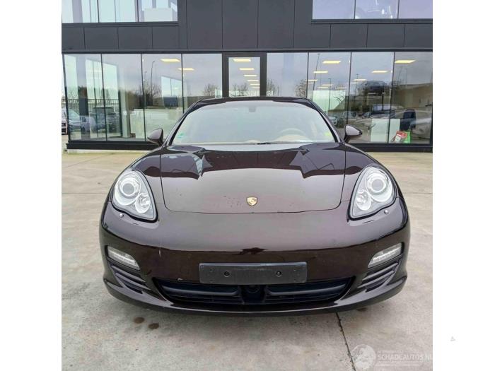 Porsche Panamera 4.8 V8 32V 4S Épave (2010, Brun)
