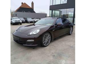 Porsche Panamera 4.8 V8 32V 4S Épave (2010, Brun)