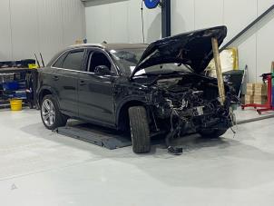 Audi Q3 2.0 16V TFSI 200 Quattro Samochód złomowany (2014, Czarny)