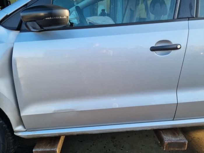 Volkswagen Polo V 1.2 TDI 12V BlueMotion Schrottauto (2011, Silbergrau)
