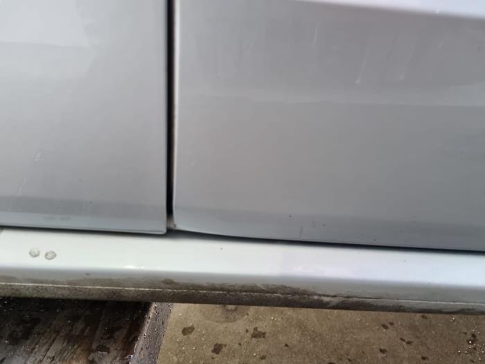 Volkswagen Polo V 1.2 TDI 12V BlueMotion Schrottauto (2011, Silbergrau)