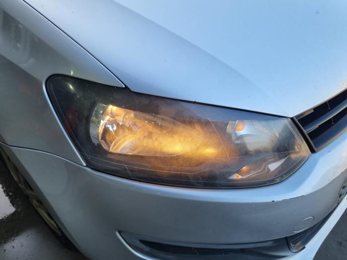 Volkswagen Polo V 1.2 TDI 12V BlueMotion Schrottauto (2011, Silbergrau)